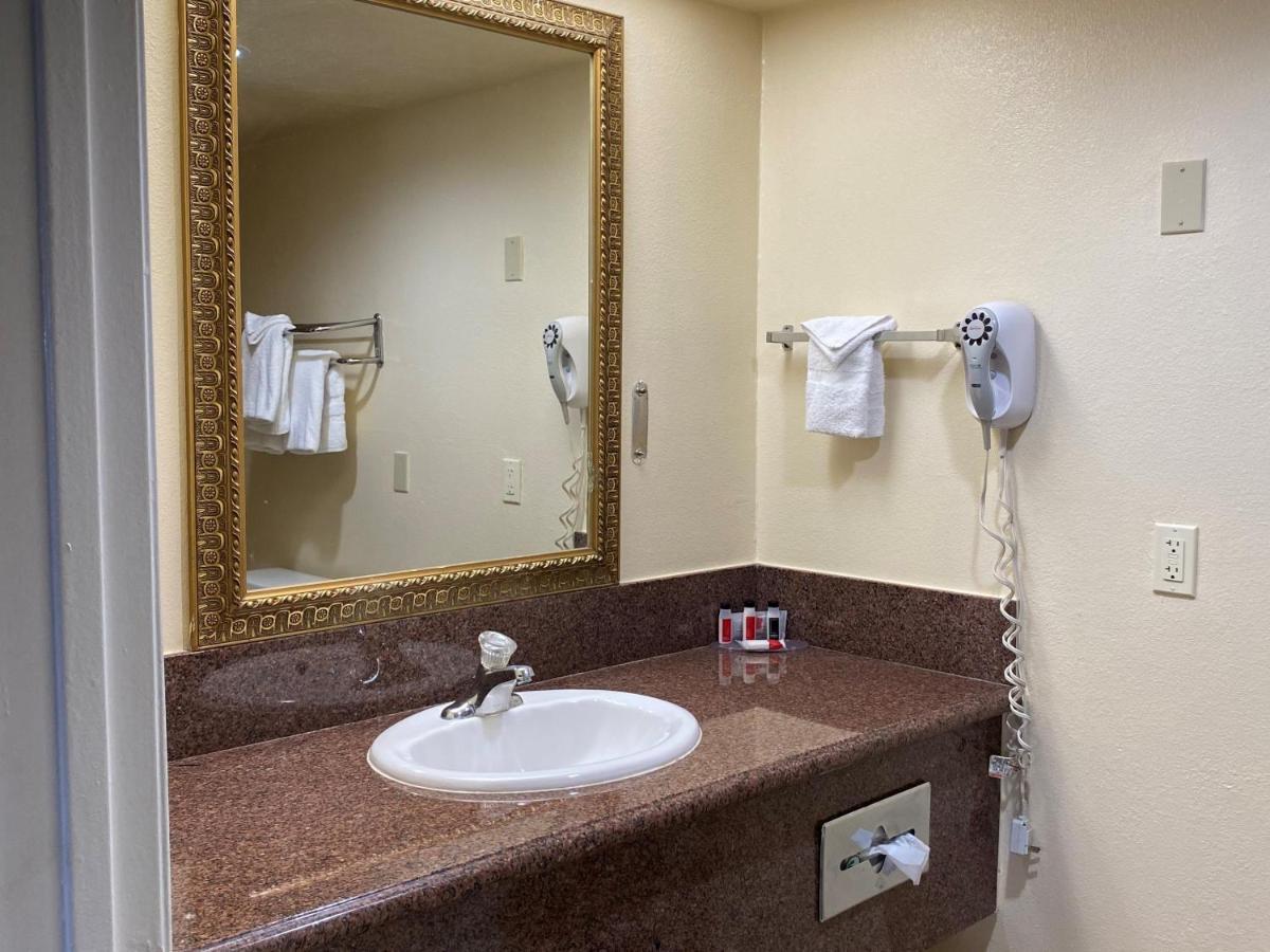 Travelodge By Wyndham Chatsworth Los Angeles Ngoại thất bức ảnh